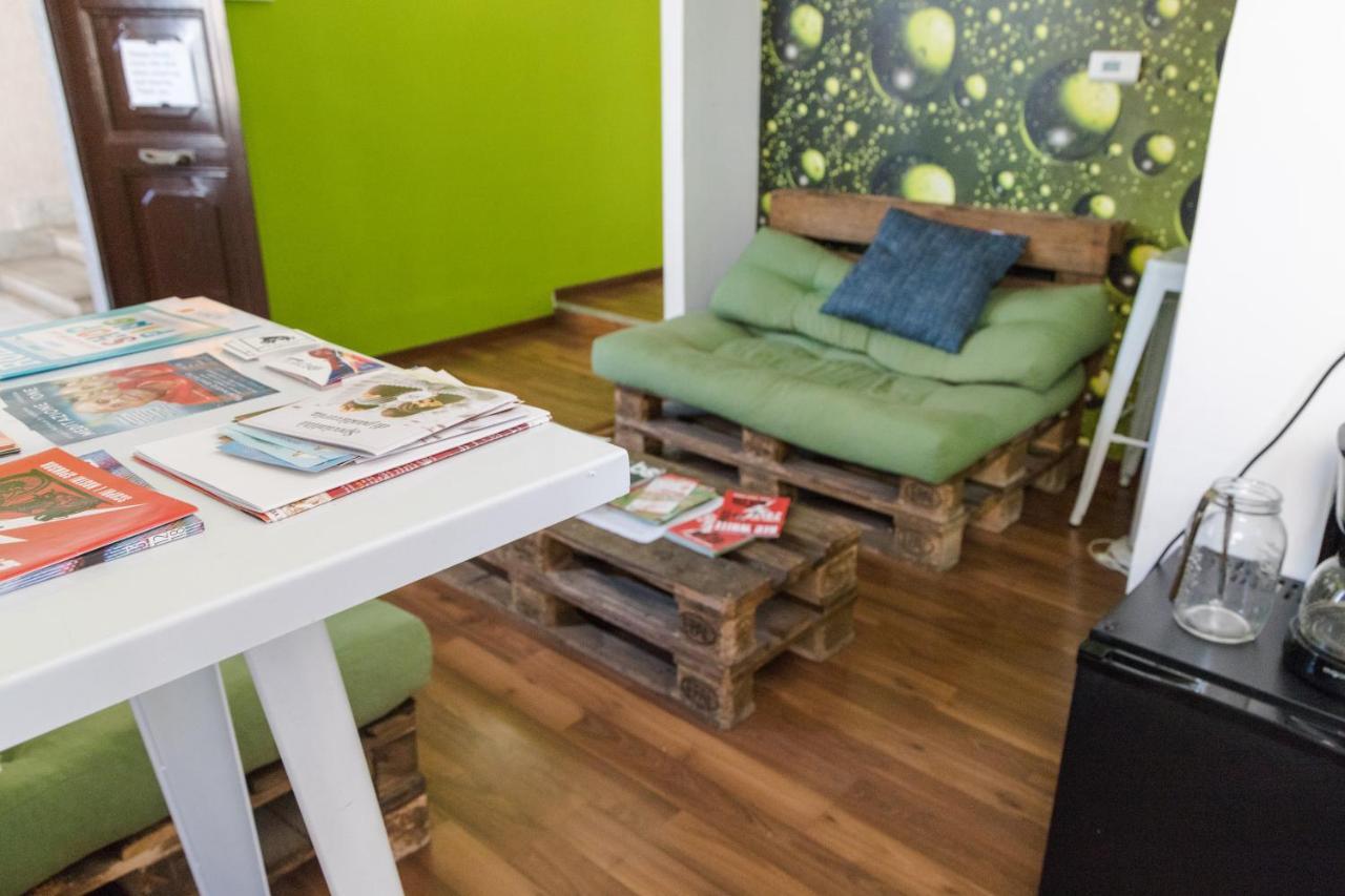 Backpackers Piramide Hostel Rome Exterior photo